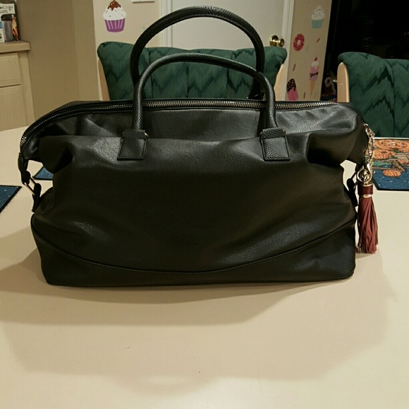 Handbags - Like new overnight bag